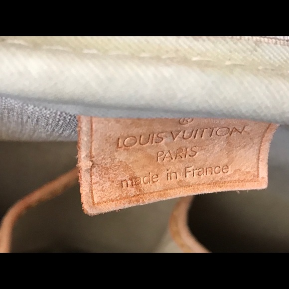 Louis Vuitton Deauville Satchel Monogram - Picture 6 of 9